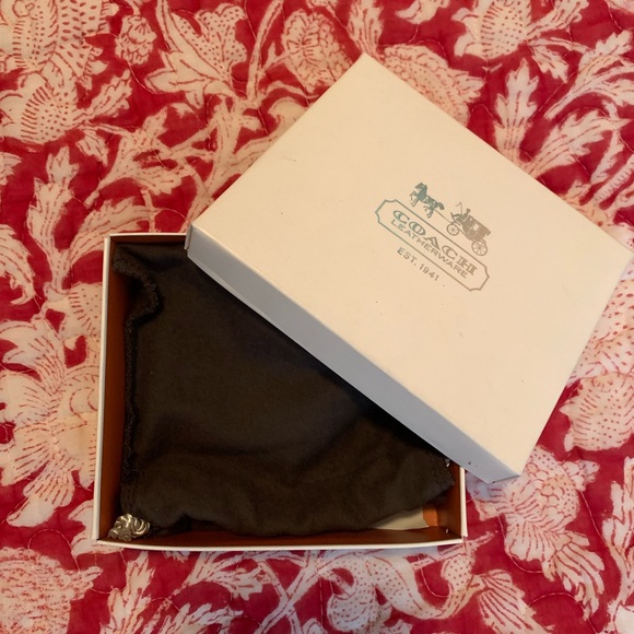 Coach Hinge Bangle - A Classic Bracelet! Never Worn. Enamel black and silver. - Picture 4 of 10